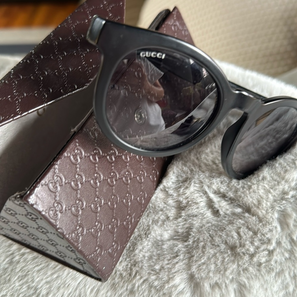 Gucci matte sunglasses.  classic and looks good on any face shape: Gd condition